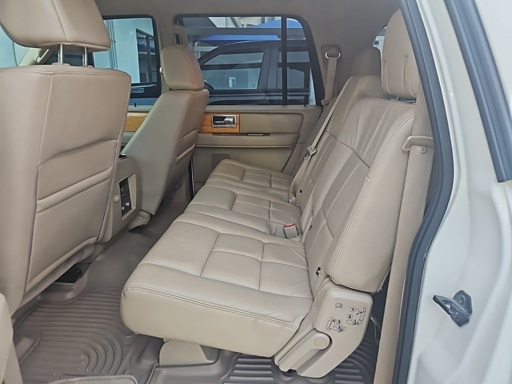 2007 Lincoln Navigator L Base