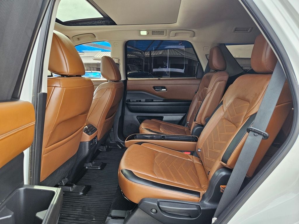 2022 Nissan Pathfinder Platinum 2WD