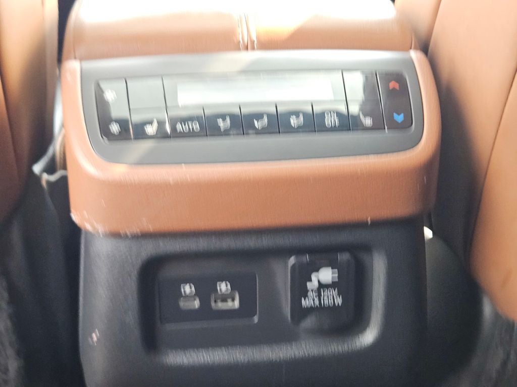 2022 Nissan Pathfinder Platinum 2WD