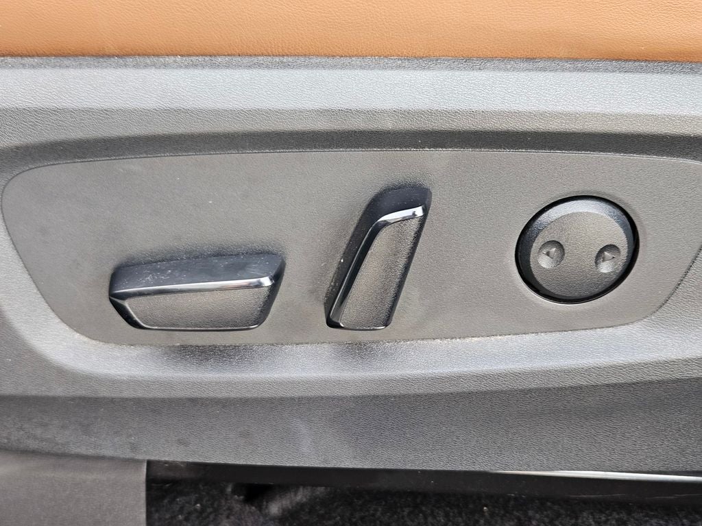 2022 Nissan Pathfinder Platinum 2WD