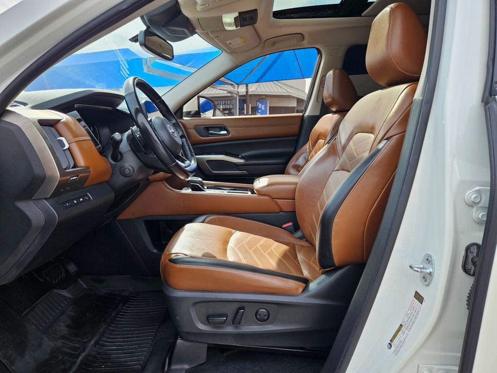 2022 Nissan Pathfinder Platinum 2WD