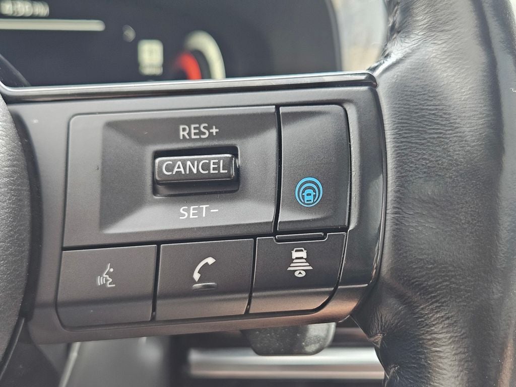 2022 Nissan Pathfinder Platinum 2WD