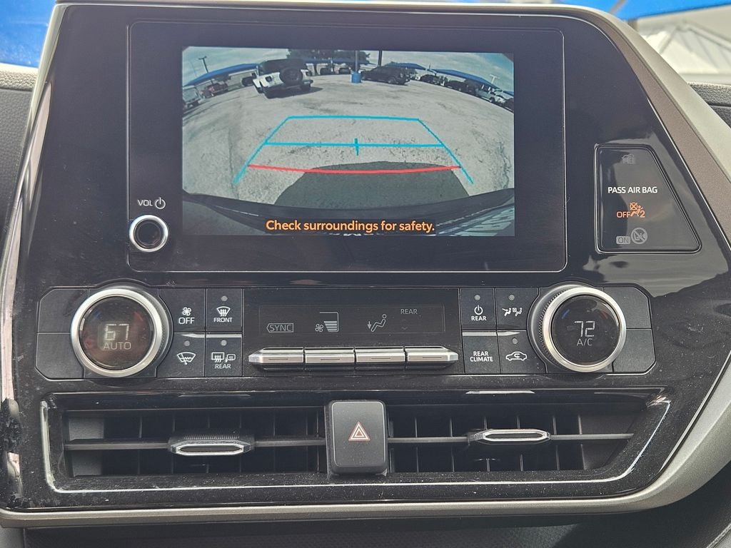 2024 Toyota Highlander LE