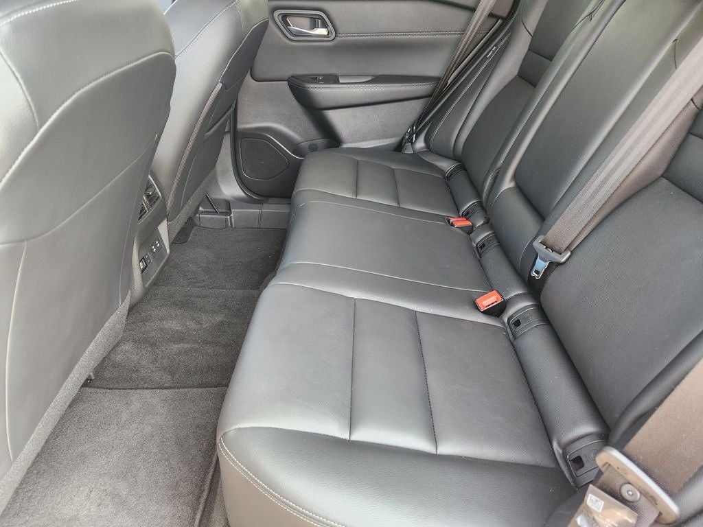 2025 Nissan Rogue SL FWD