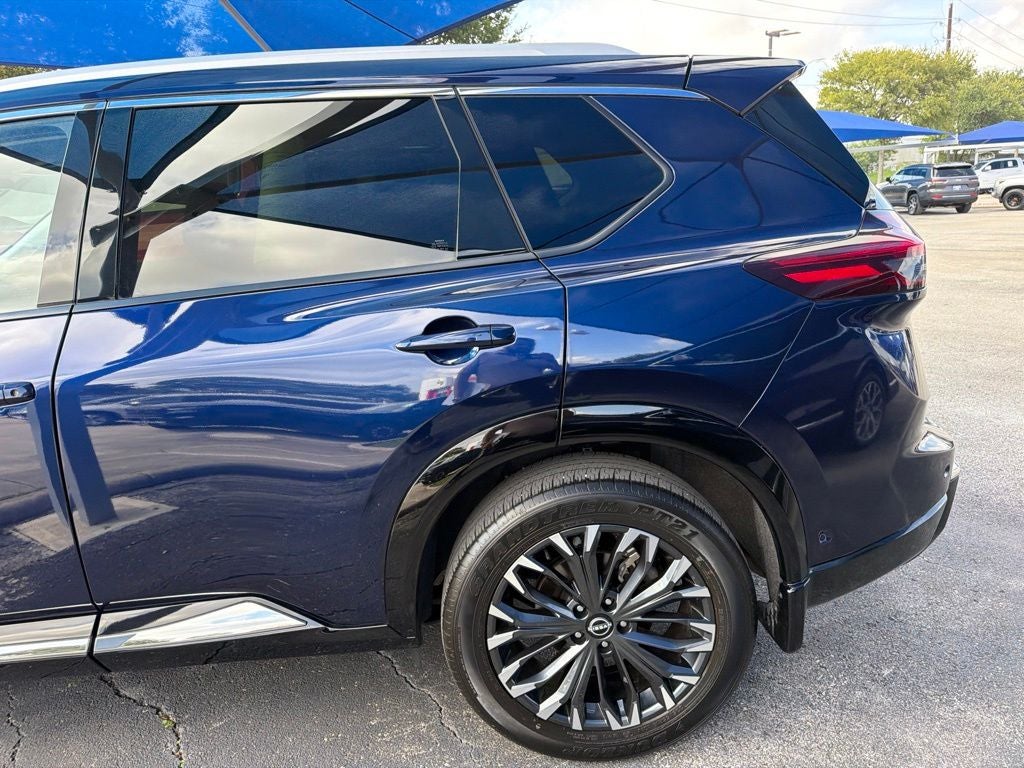2025 Nissan Rogue Platinum FWD