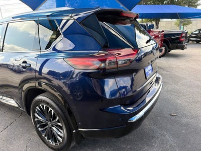 2025 Nissan Rogue Platinum FWD