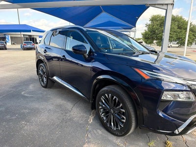 2025 Nissan Rogue Platinum FWD