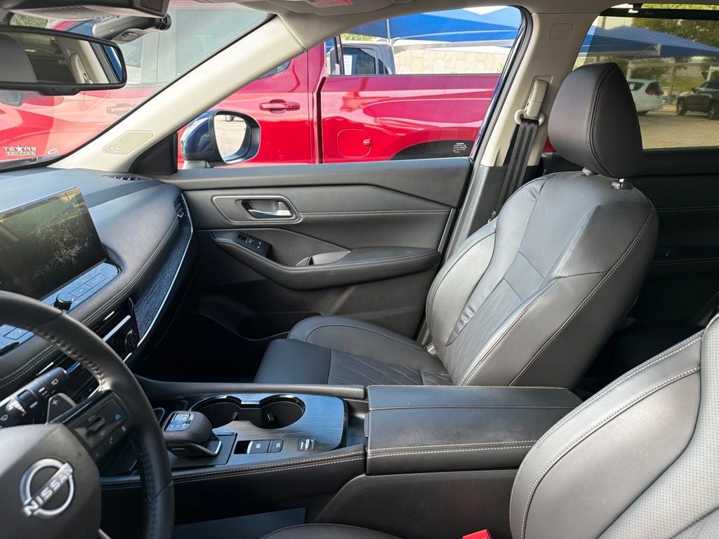 2025 Nissan Rogue Platinum FWD