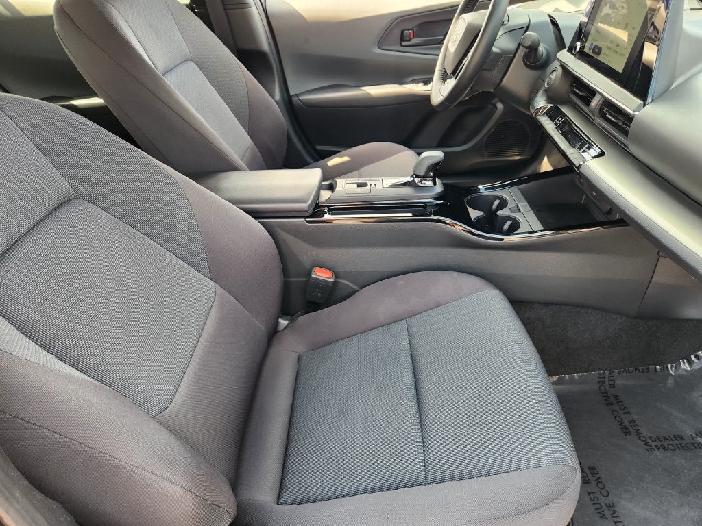 2025 Toyota Prius LE