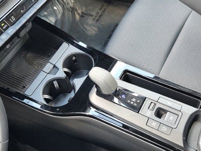 2025 Toyota Prius LE