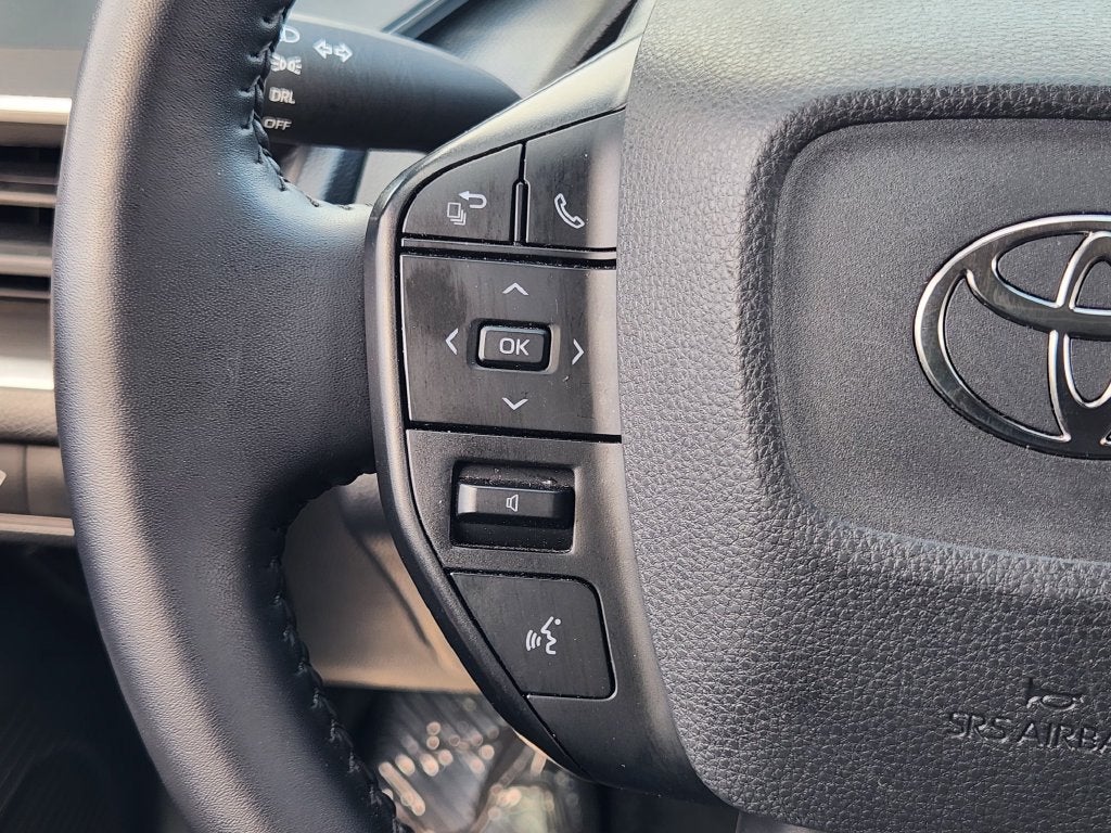 2025 Toyota Prius LE