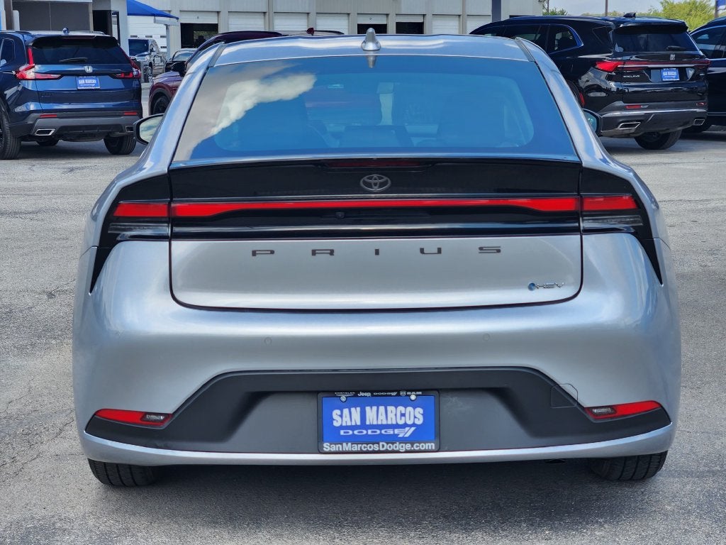 2025 Toyota Prius LE