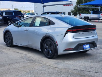 2025 Toyota Prius LE