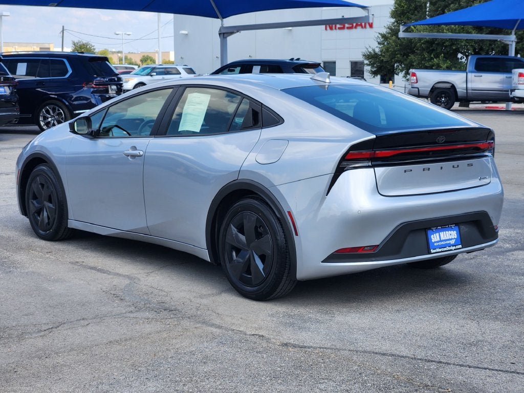 2025 Toyota Prius LE