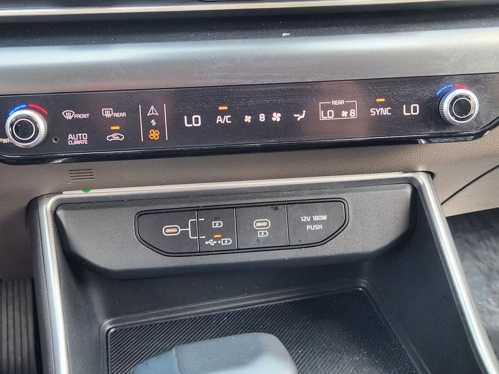 2025 Kia Carnival LXS