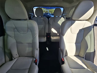 2020 Volvo XC90 T6 Momentum 6 Passenger