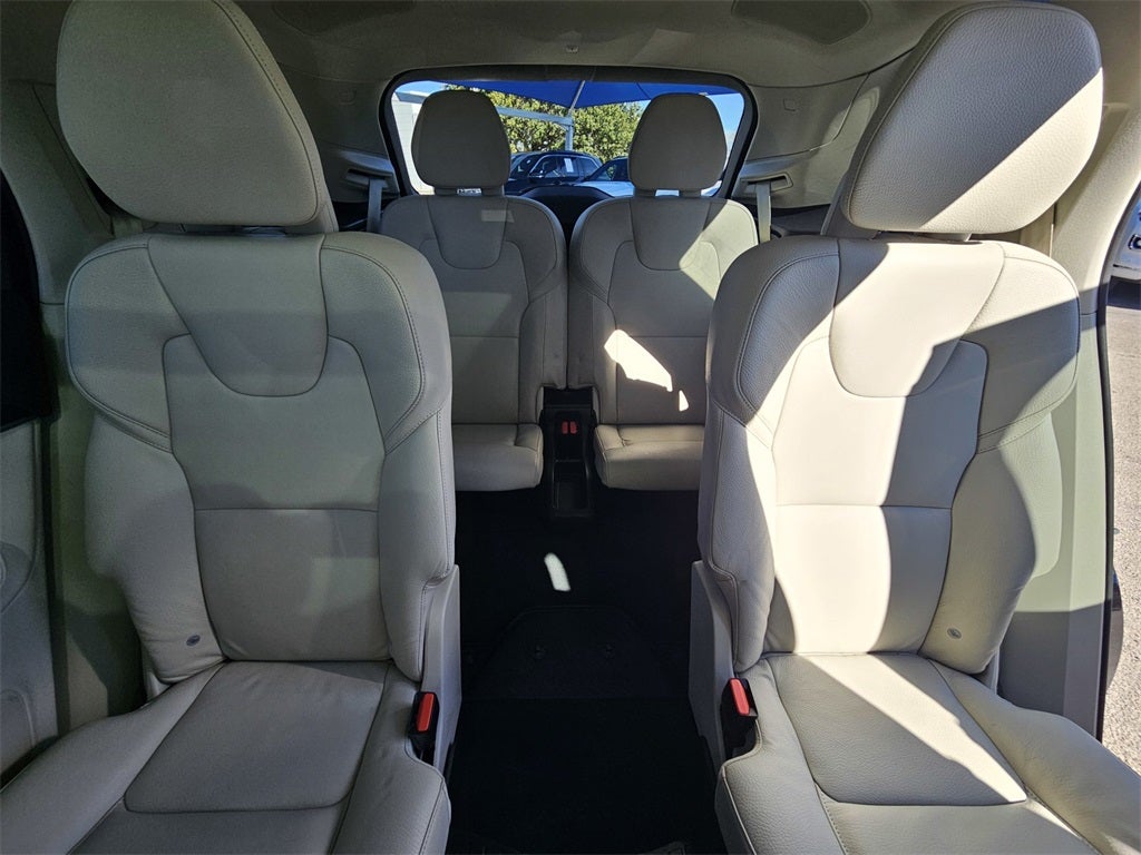 2020 Volvo XC90 T6 Momentum 6 Passenger