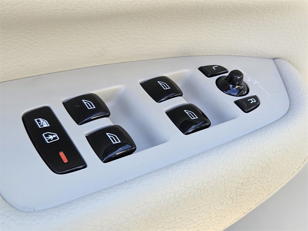 2020 Volvo XC90 T6 Momentum 6 Passenger