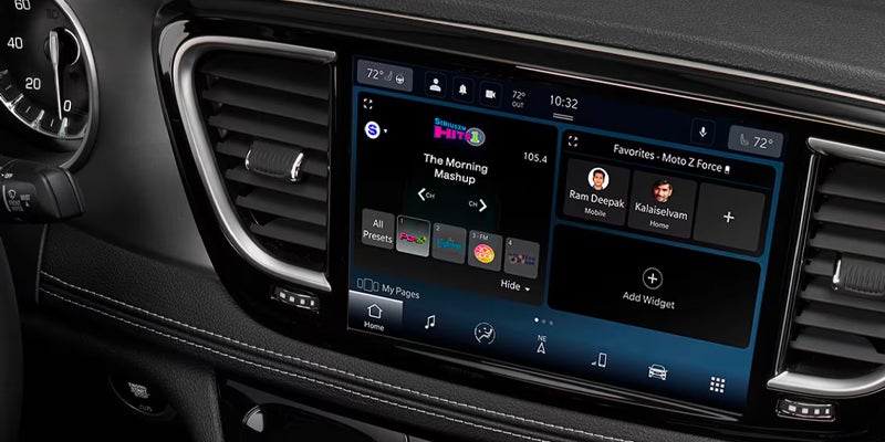 Touchscreen infotainment system in Chrysler Pacifica